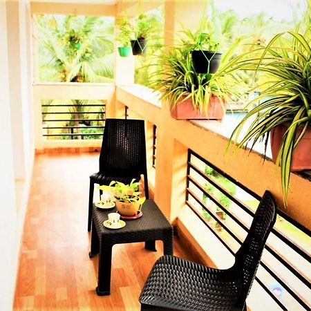 Premium 2 Bhk Green Suites อาร์โปรา ภายนอก รูปภาพ