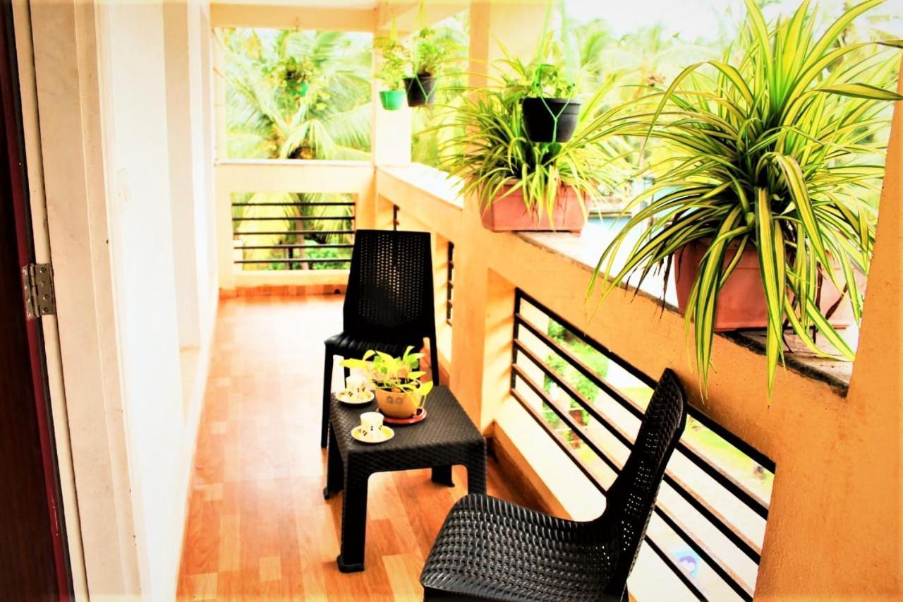 Premium 2 Bhk Green Suites อาร์โปรา ภายนอก รูปภาพ